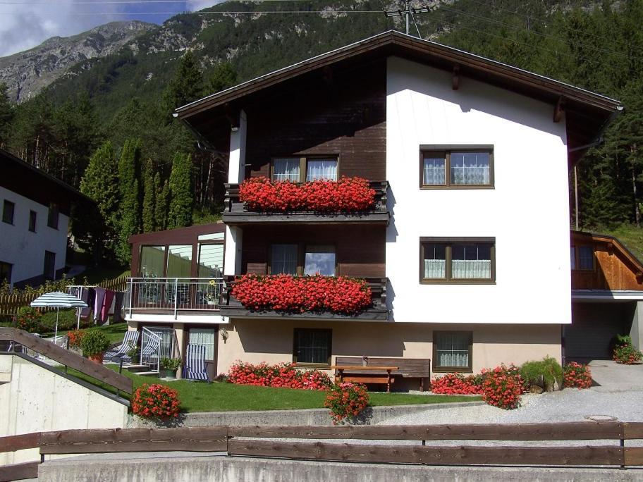 Pension Jaeger Trins Exterior foto
